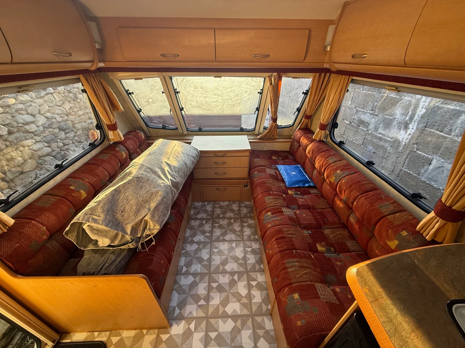 Каравана ABI Aventura , снимка 6 - Каравани и кемпери - 53787242