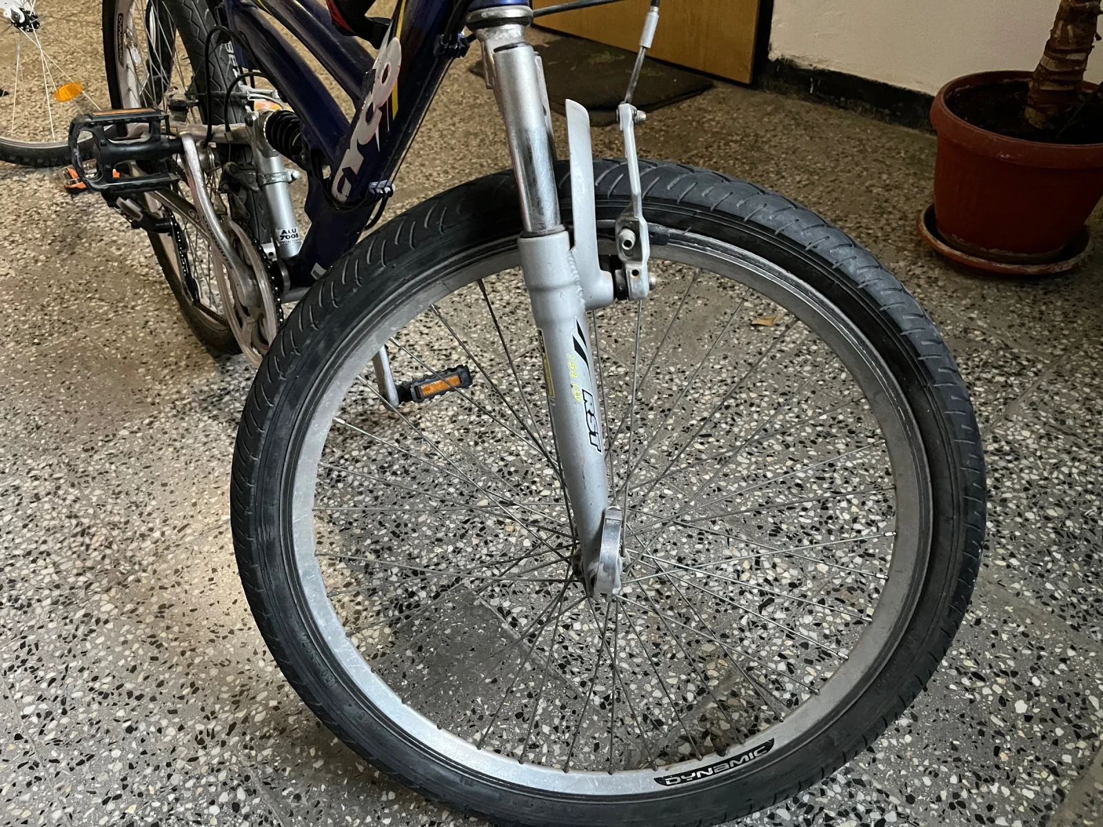 ������ | Mobile.bg � ����������� 6