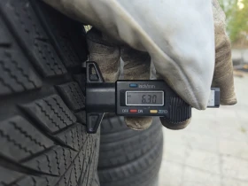 Гуми Зимни 235/40R18, снимка 6
