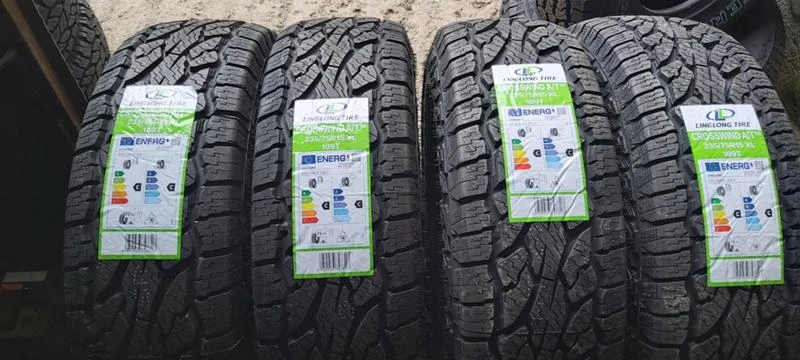 Гуми Всесезонни 235/75R15, снимка 1 - Гуми и джанти - 35148381