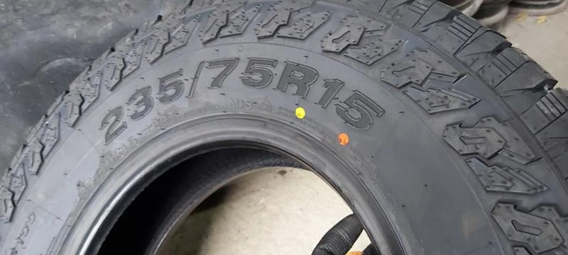 Гуми Всесезонни 235/75R15, снимка 8 - Гуми и джанти - 35148381