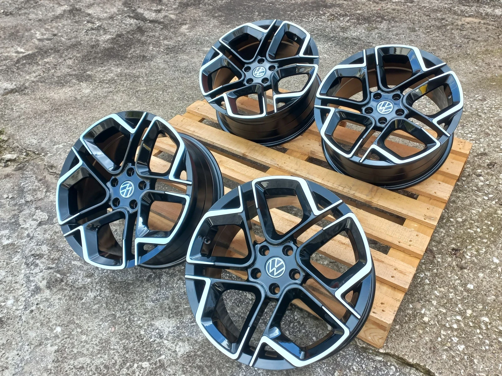 Джанти за VW, снимка 2 - Гуми и джанти - 54140163