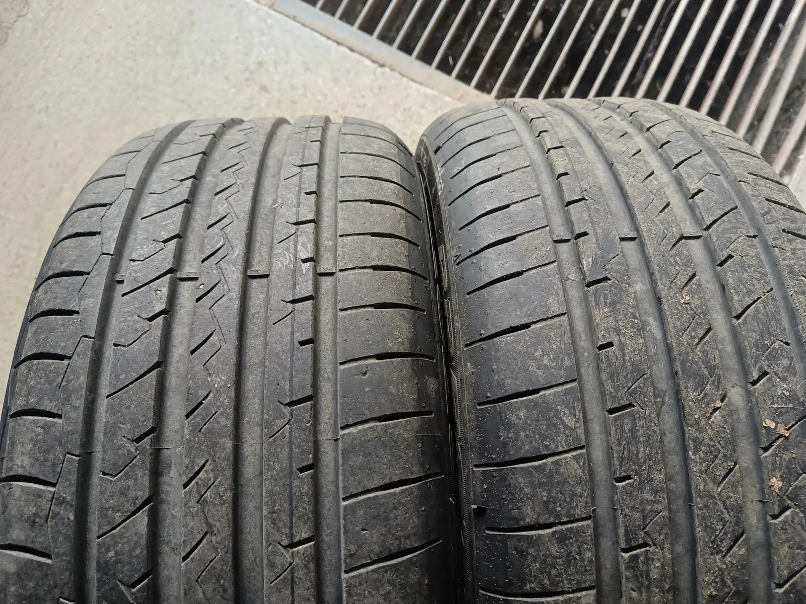 Гуми Летни 225/45R18, снимка 3 - Гуми и джанти - 56234328