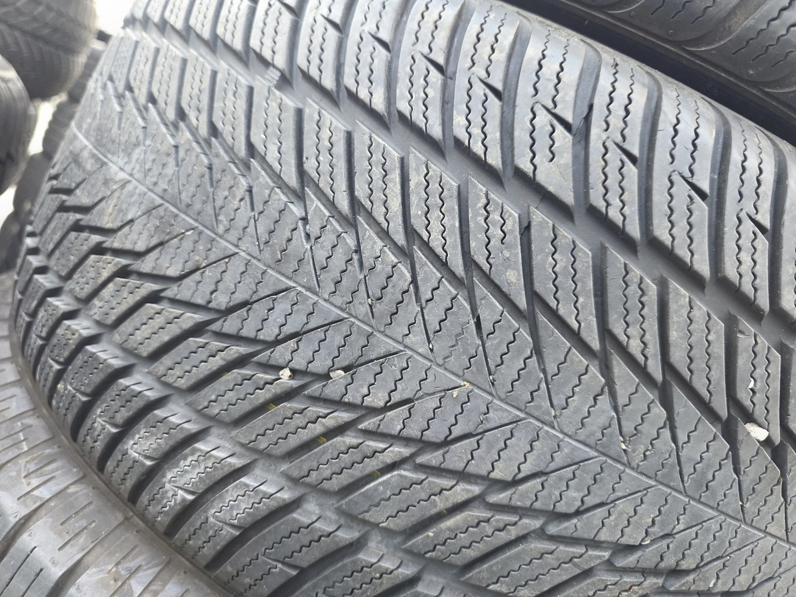 ���� 235/40R18 | Mobile.bg � ����������� 5