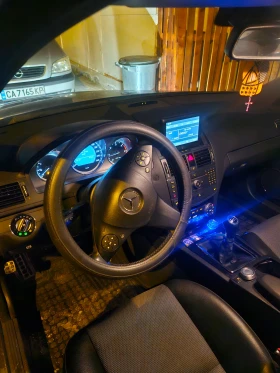 Mercedes-Benz C 220, снимка 12