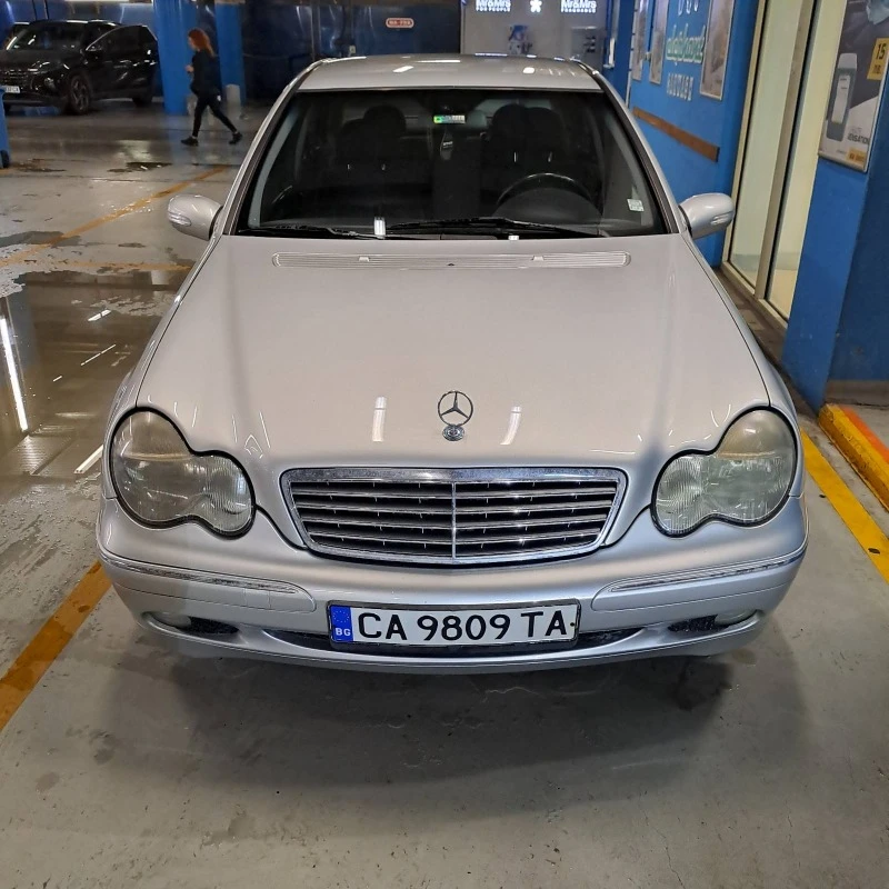 Mercedes-Benz C 220 W203 CDI Automatic, снимка 1 - Автомобили и джипове - 47339932