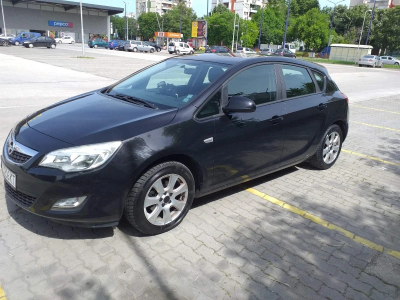 Opel Astra, снимка 1 - Автомобили и джипове - 48628424