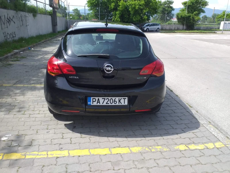 Opel Astra, снимка 2 - Автомобили и джипове - 48628424