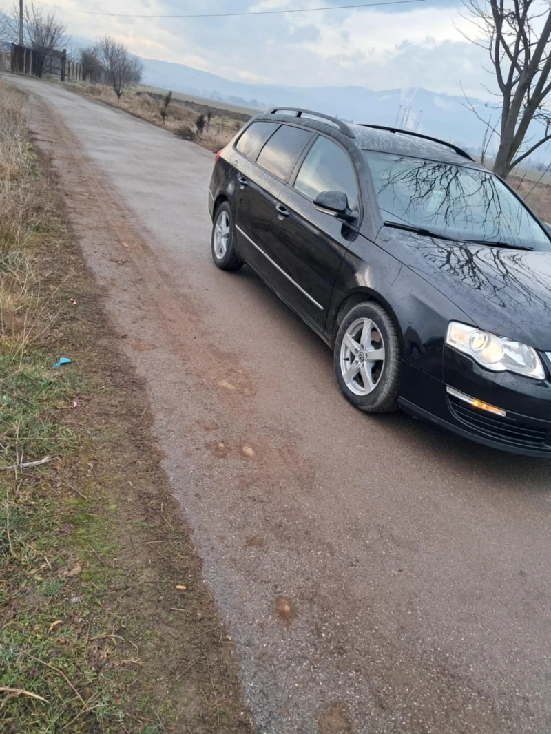 VW Passat, снимка 2 - Автомобили и джипове - 48888808