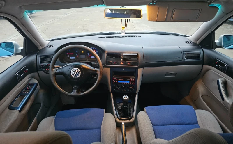 VW Golf 1.9 TDI , снимка 8 - Автомобили и джипове - 48926197