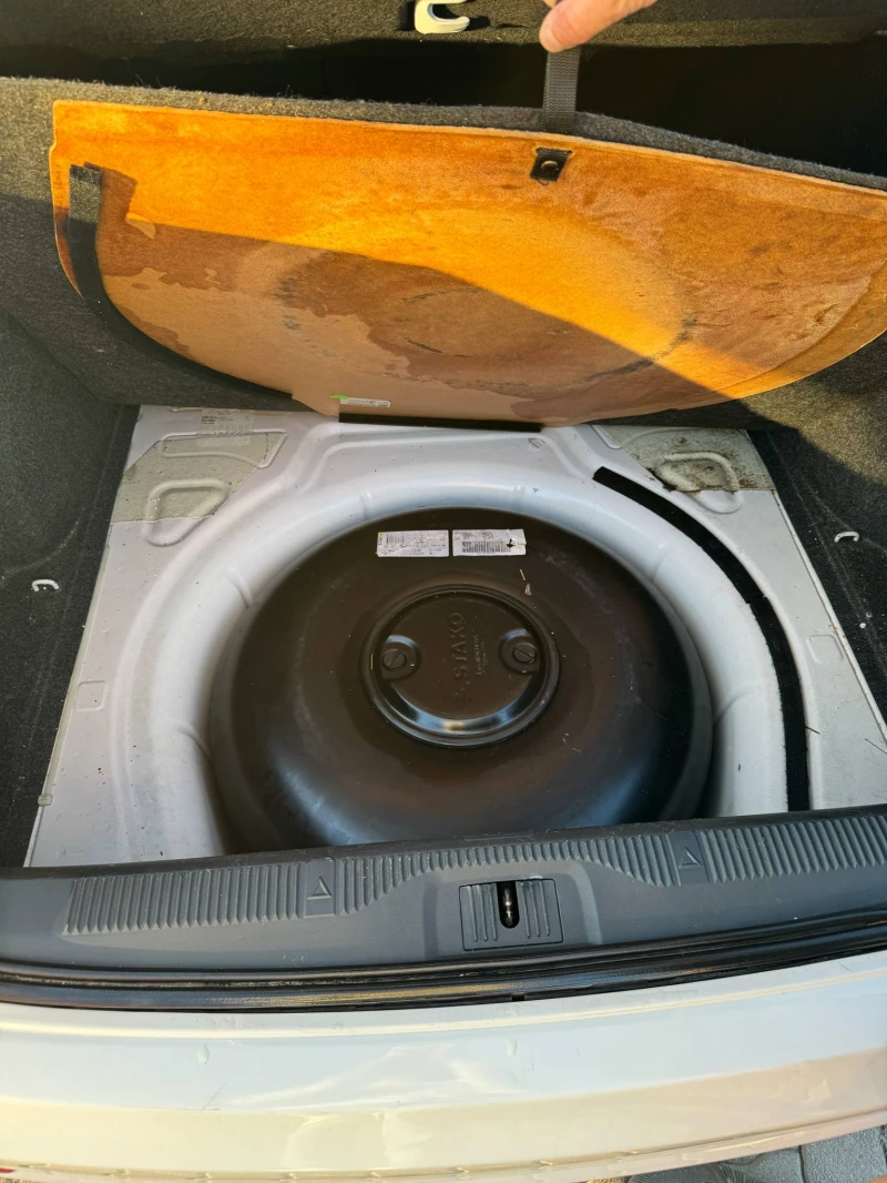 Skoda Octavia бензин-газ, снимка 4 - Автомобили и джипове - 50499463