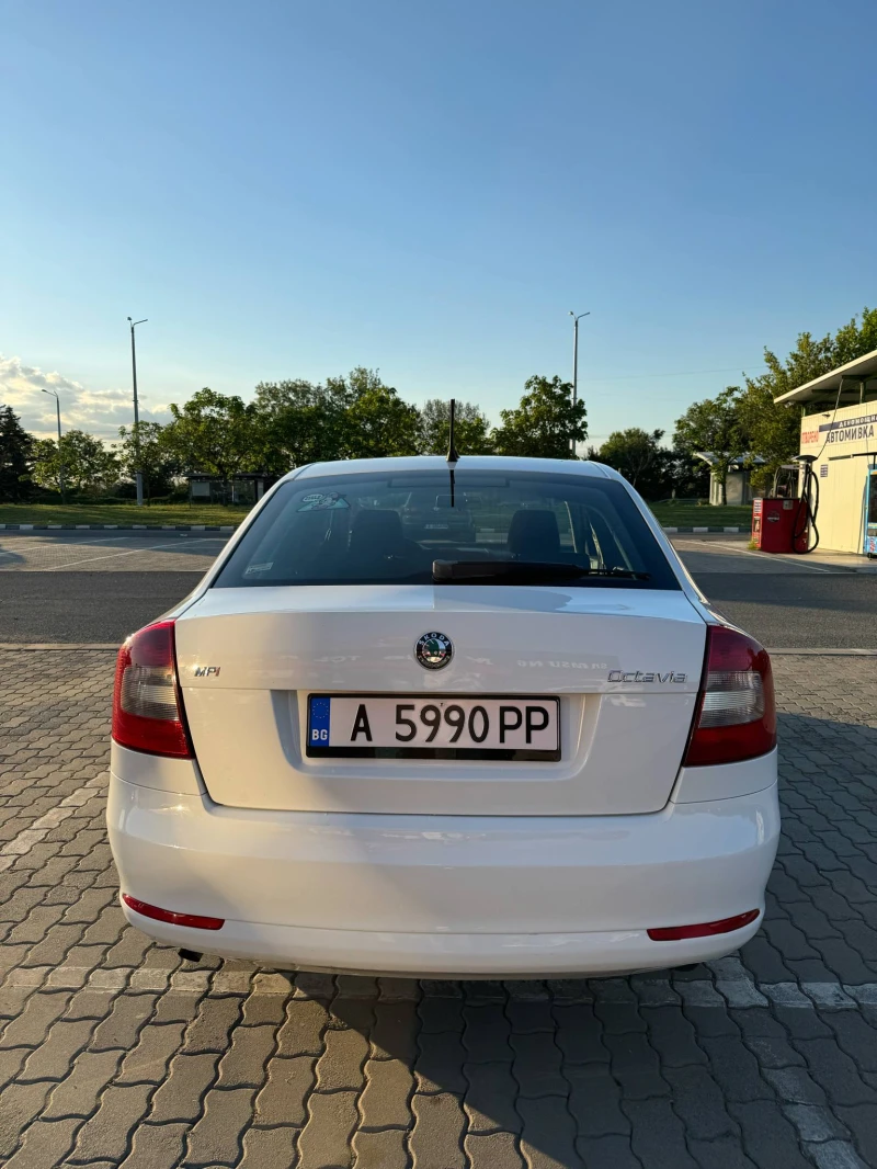 Skoda Octavia бензин-газ, снимка 2 - Автомобили и джипове - 50499463