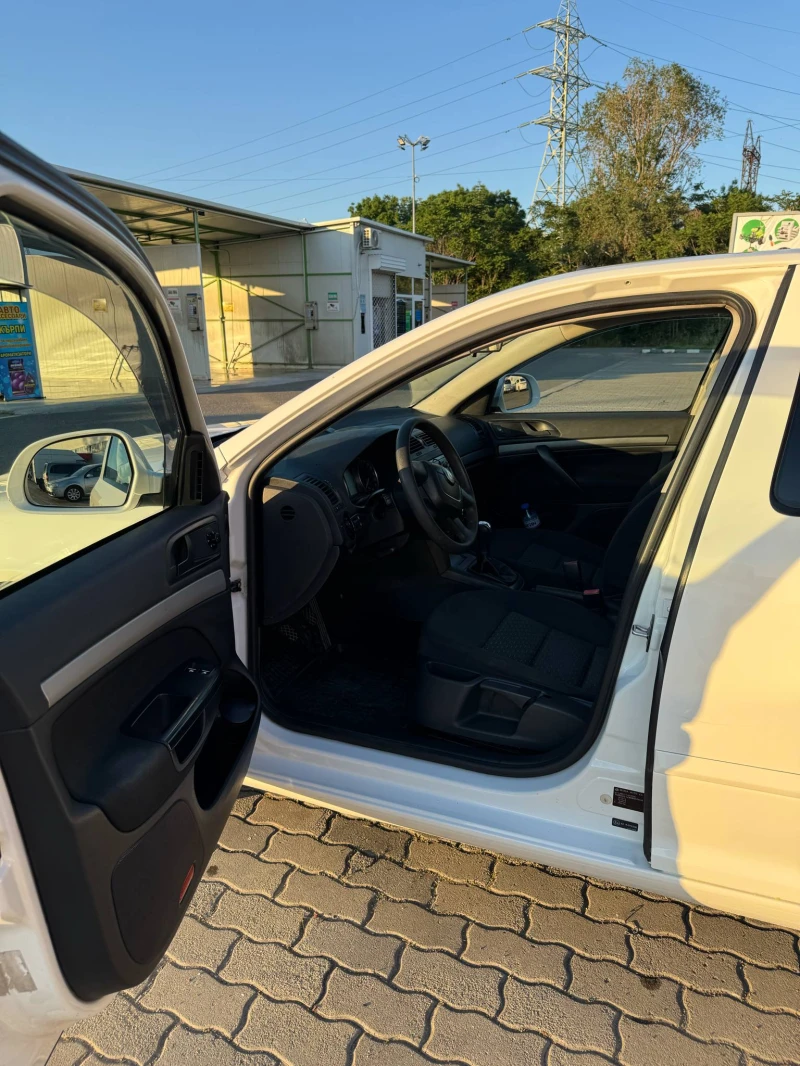 Skoda Octavia бензин-газ, снимка 16 - Автомобили и джипове - 50499463