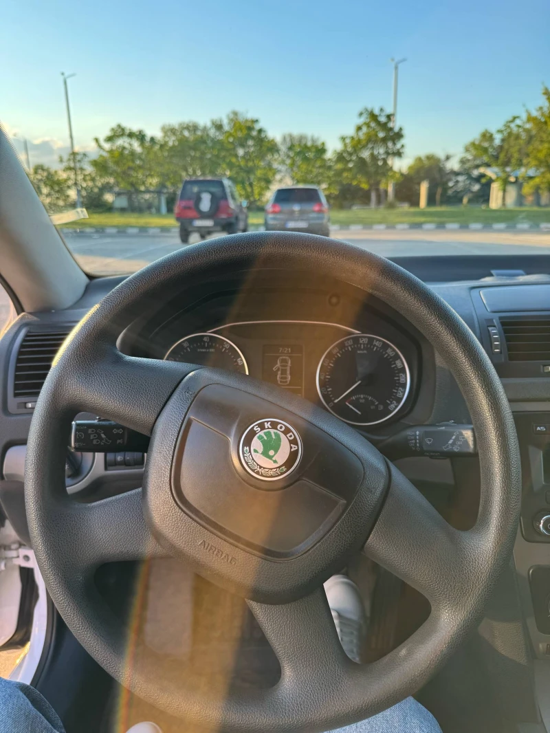 Skoda Octavia бензин-газ, снимка 9 - Автомобили и джипове - 50499463