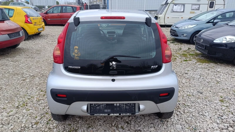 Peugeot 107 1.0.68к.с.2011г., снимка 2 - Автомобили и джипове - 51423010