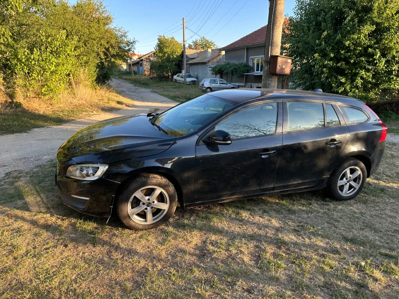 Volvo V60 D3 136, снимка 4 - Автомобили и джипове - 52645520