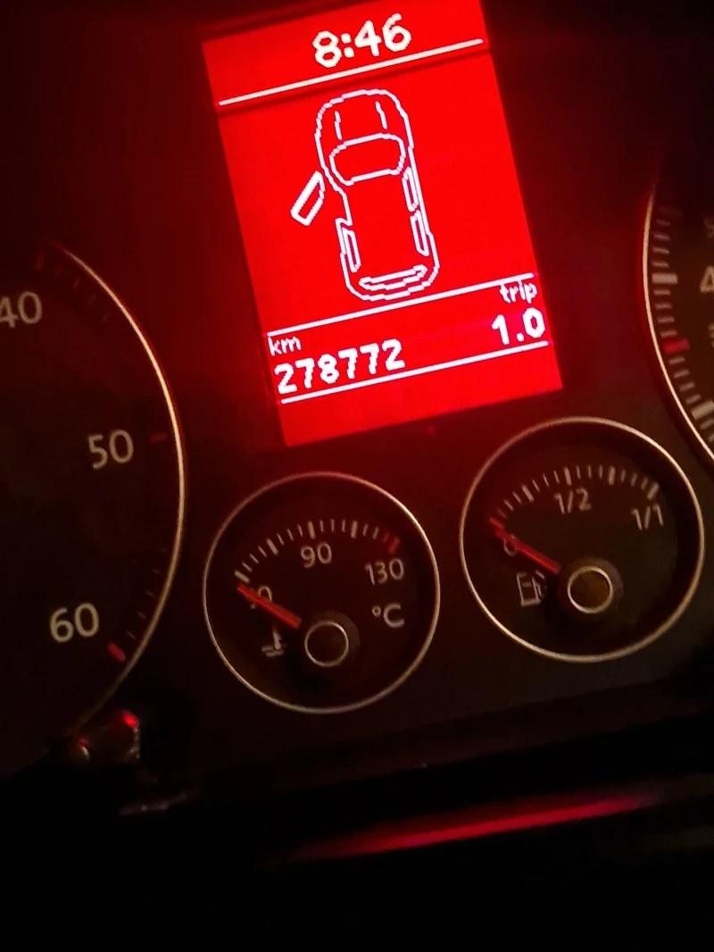 VW Touran 1.9TDI 105к.с., снимка 15 - Автомобили и джипове - 53559070