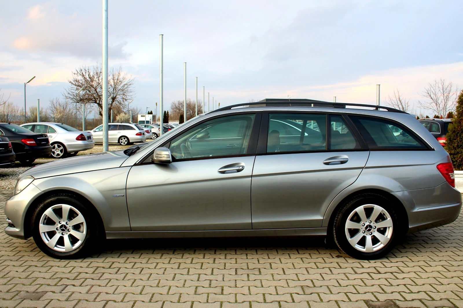 Mercedes-Benz C 200 СОБСТВЕН ЛИЗИНГ - изображение 4