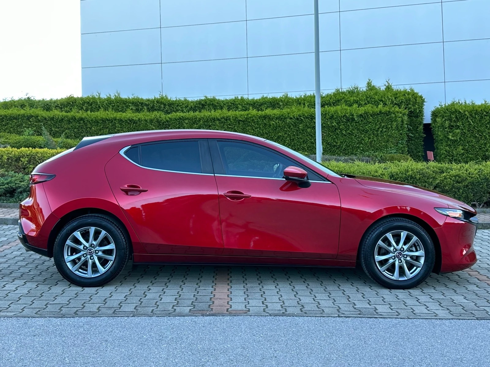 Mazda 3 # 2.5 SKYACTIV G # 4X4 # АВТОМАТИК # 43000 км. #  - изображение 6