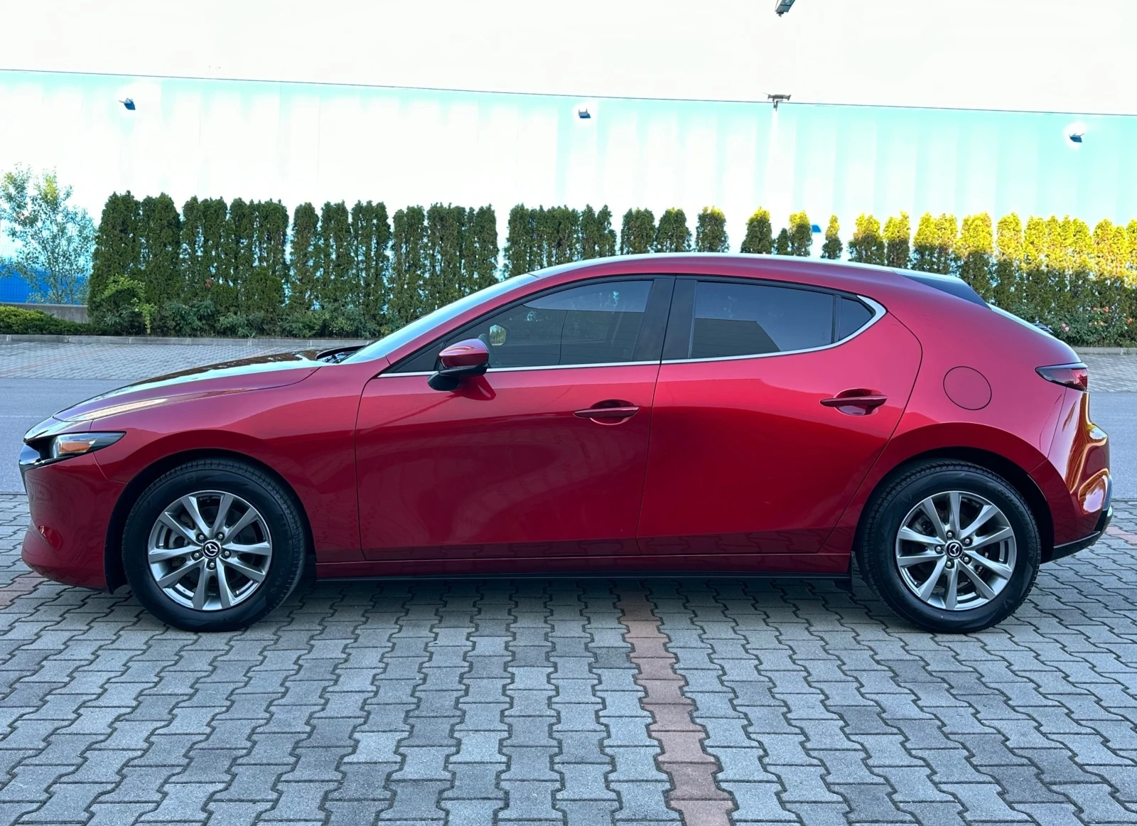 Mazda 3 # 2.5 SKYACTIV G # 4X4 # АВТОМАТИК # 43000 км. #  - изображение 2