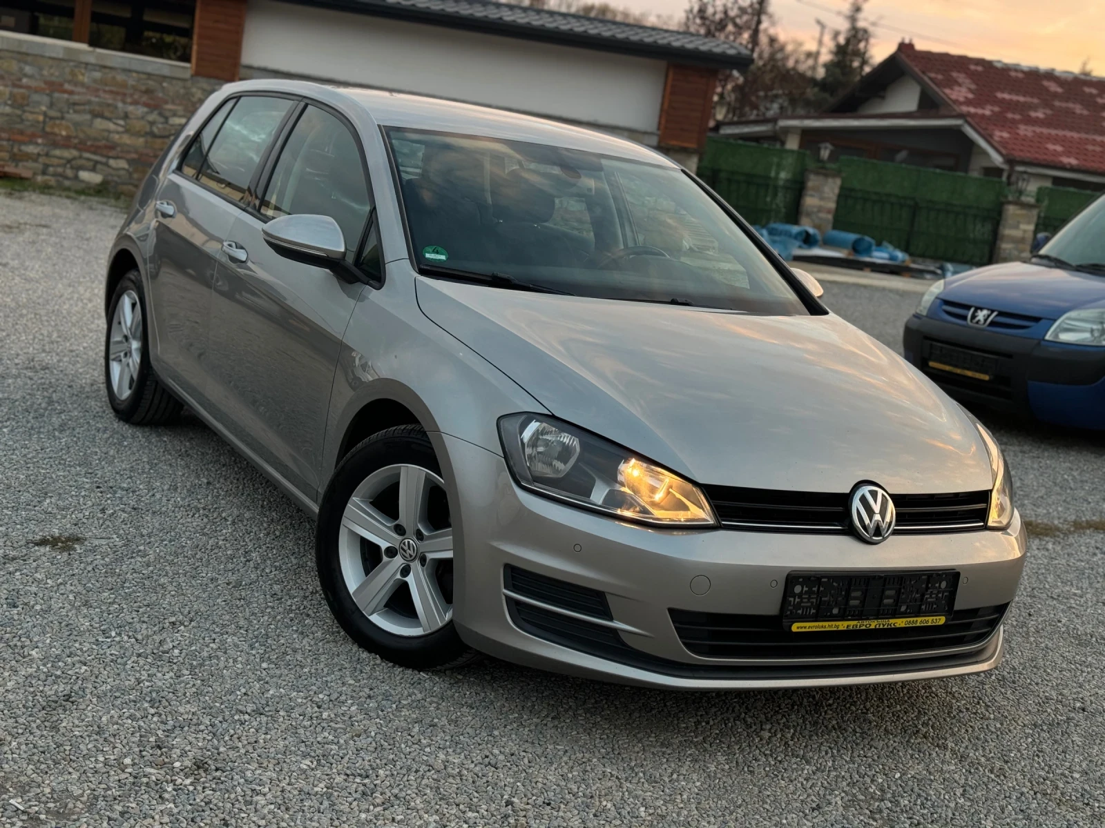 VW Golf 1.6TDI 105кс НАВИ КЛИМАТРОНИК МУЛТИ-ВОЛАН - [1] 