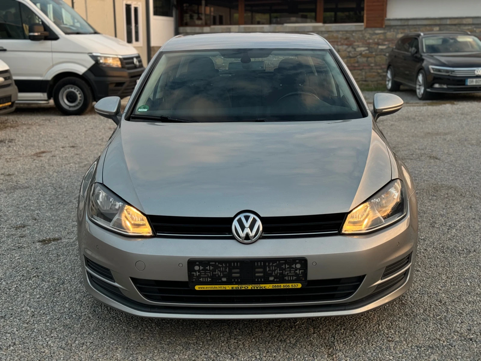 VW Golf 1.6TDI 105кс НАВИ КЛИМАТРОНИК МУЛТИ-ВОЛАН - изображение 2