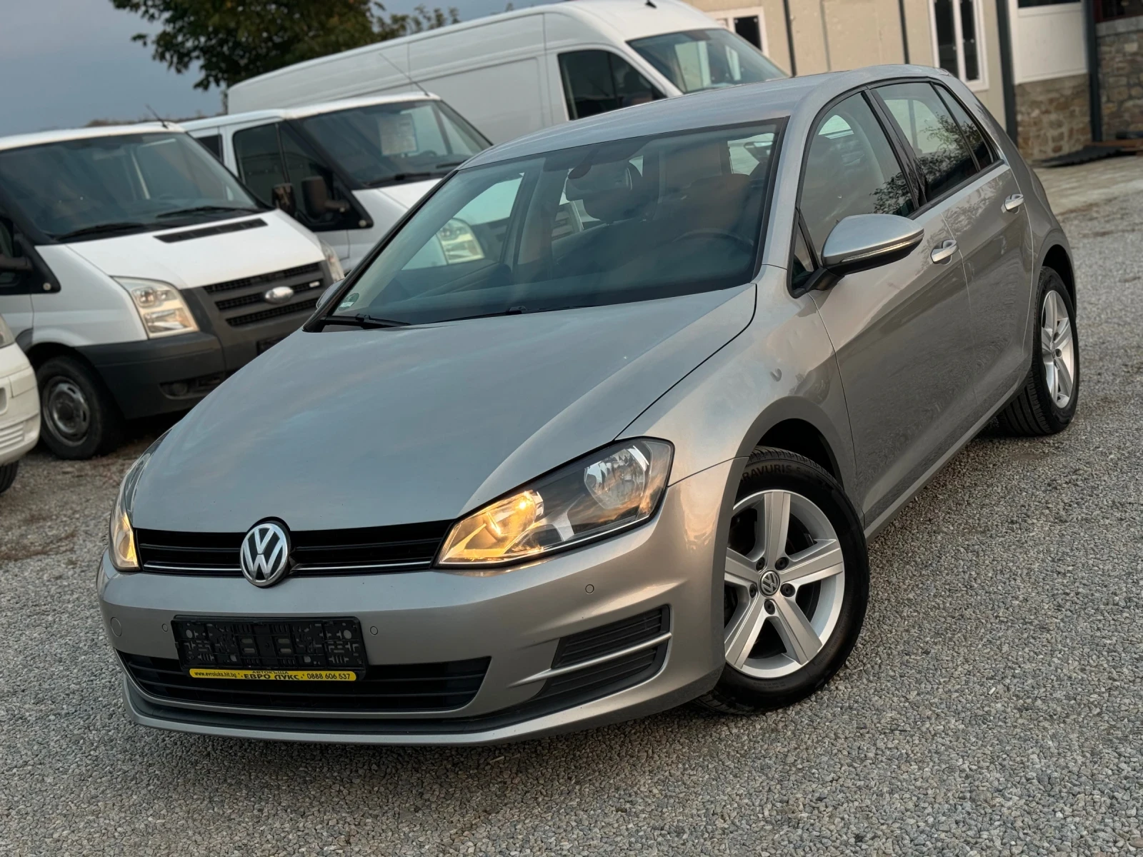 VW Golf 1.6TDI 105кс НАВИ КЛИМАТРОНИК МУЛТИ-ВОЛАН - изображение 3