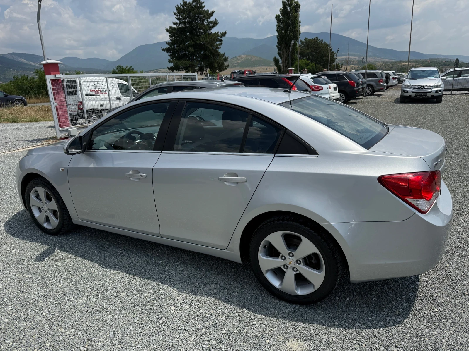 Chevrolet Cruze (KATO НОВА) - изображение 9