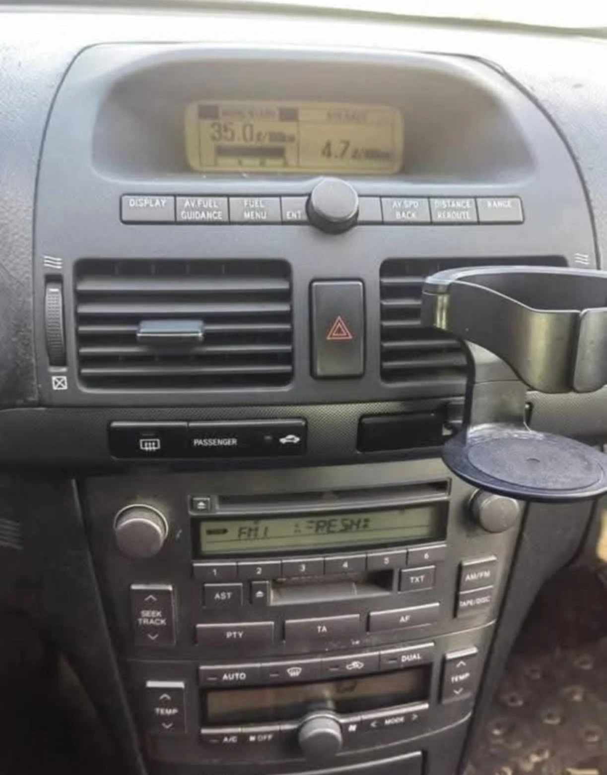 Toyota Avensis 2.0 D4D - изображение 7