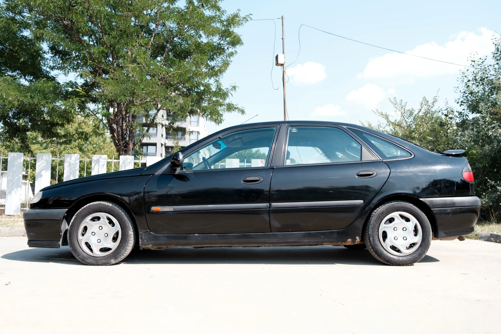 Renault Laguna 2.0i - изображение 2