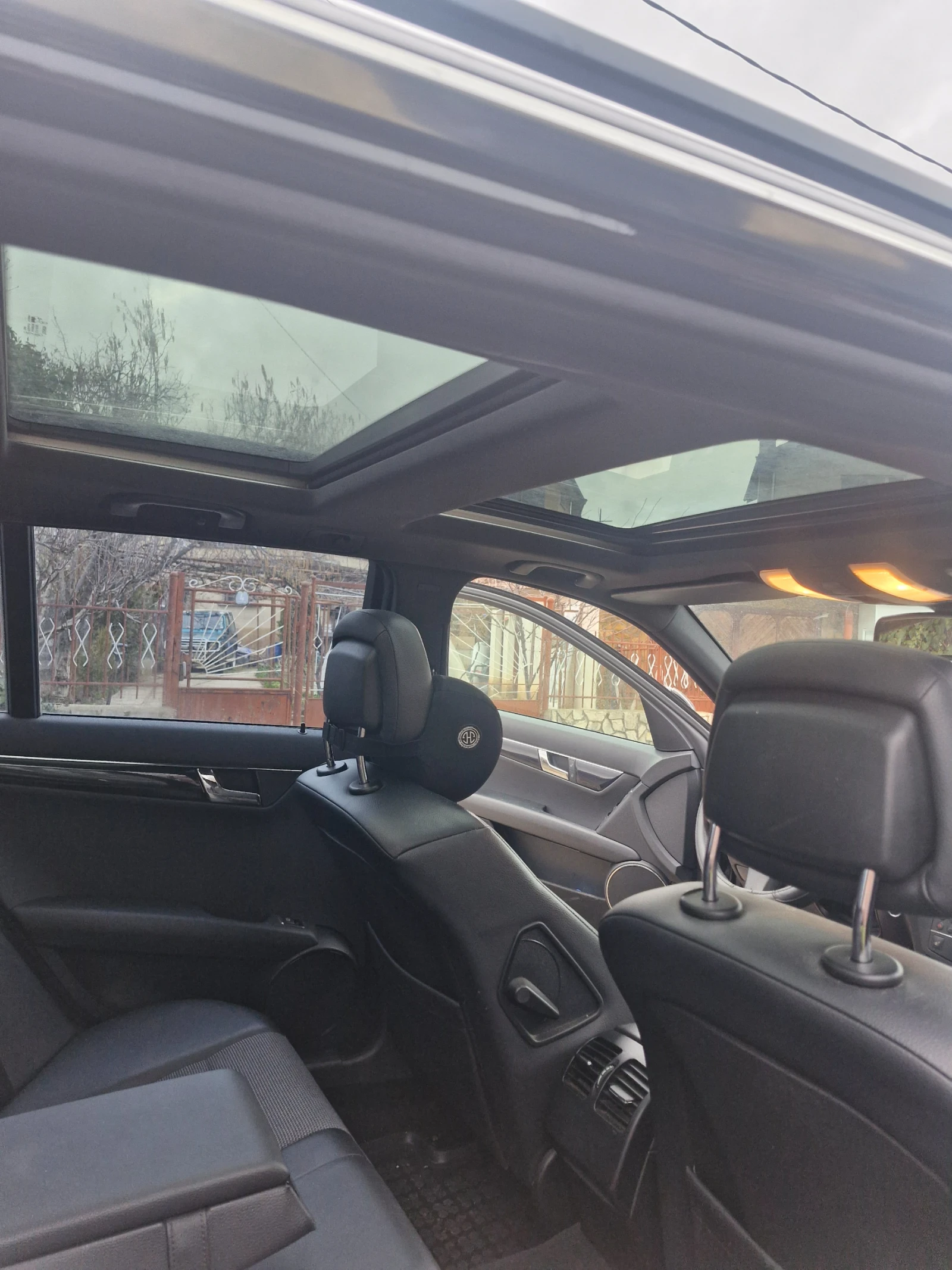 Mercedes-Benz C 220, снимка 8 - Автомобили и джипове - 53610648