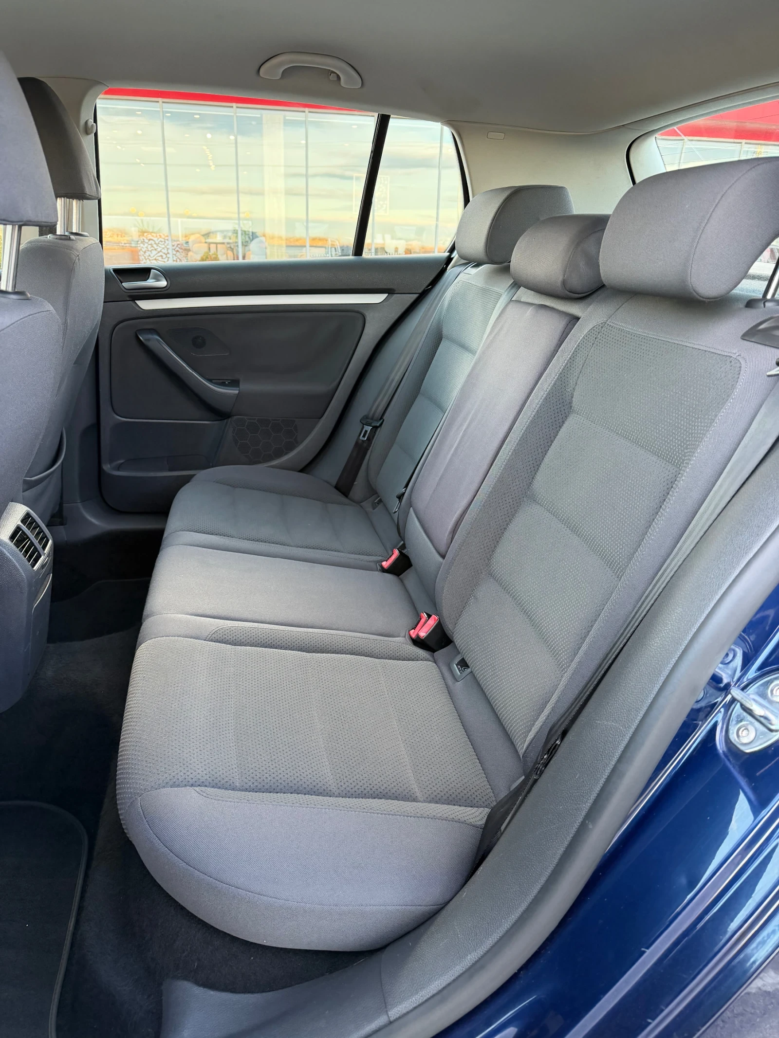 VW Golf 1.9 105 к.с, снимка 11 - Автомобили и джипове - 53738080