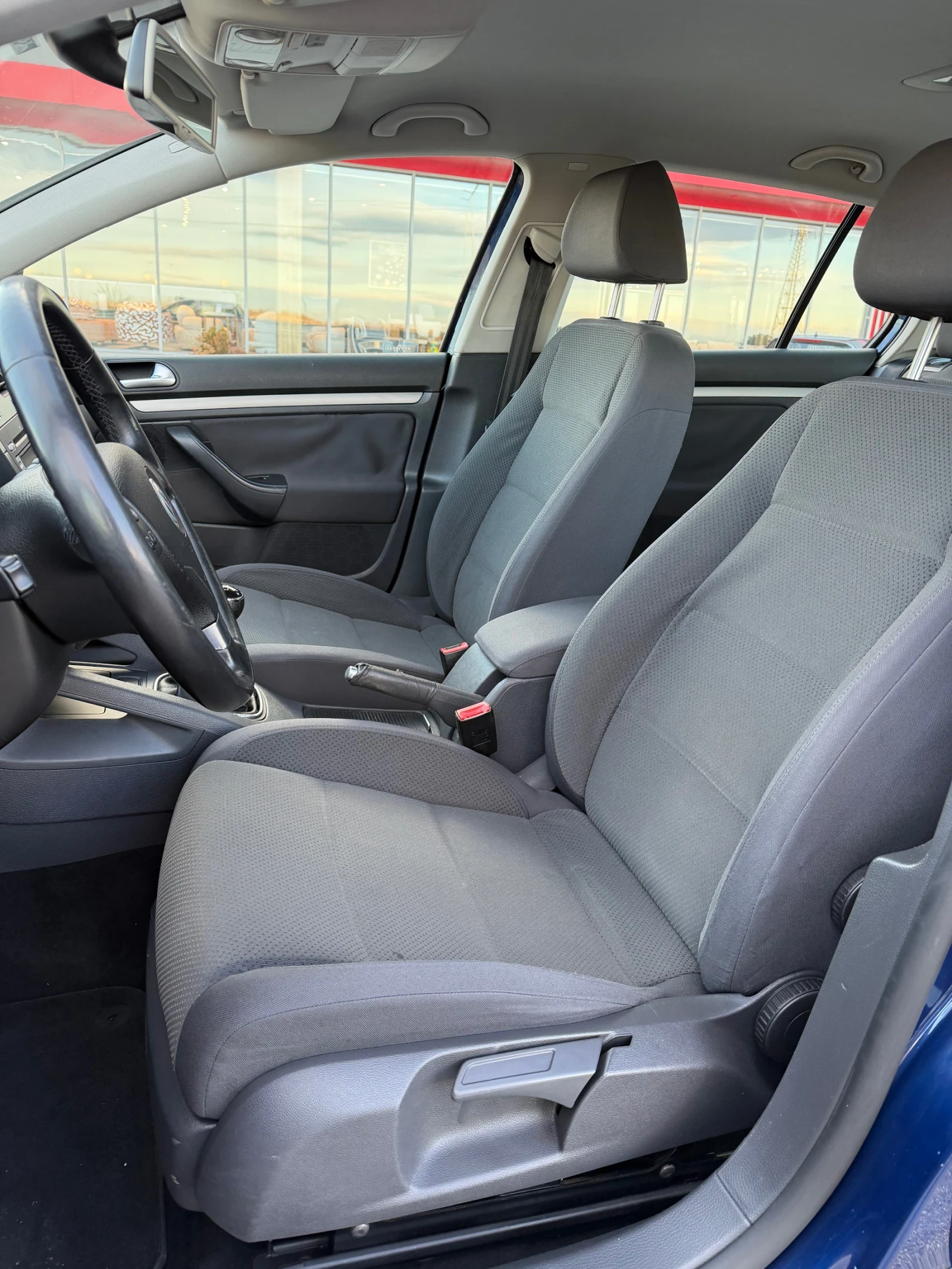 VW Golf 1.9 105 к.с, снимка 12 - Автомобили и джипове - 53738080