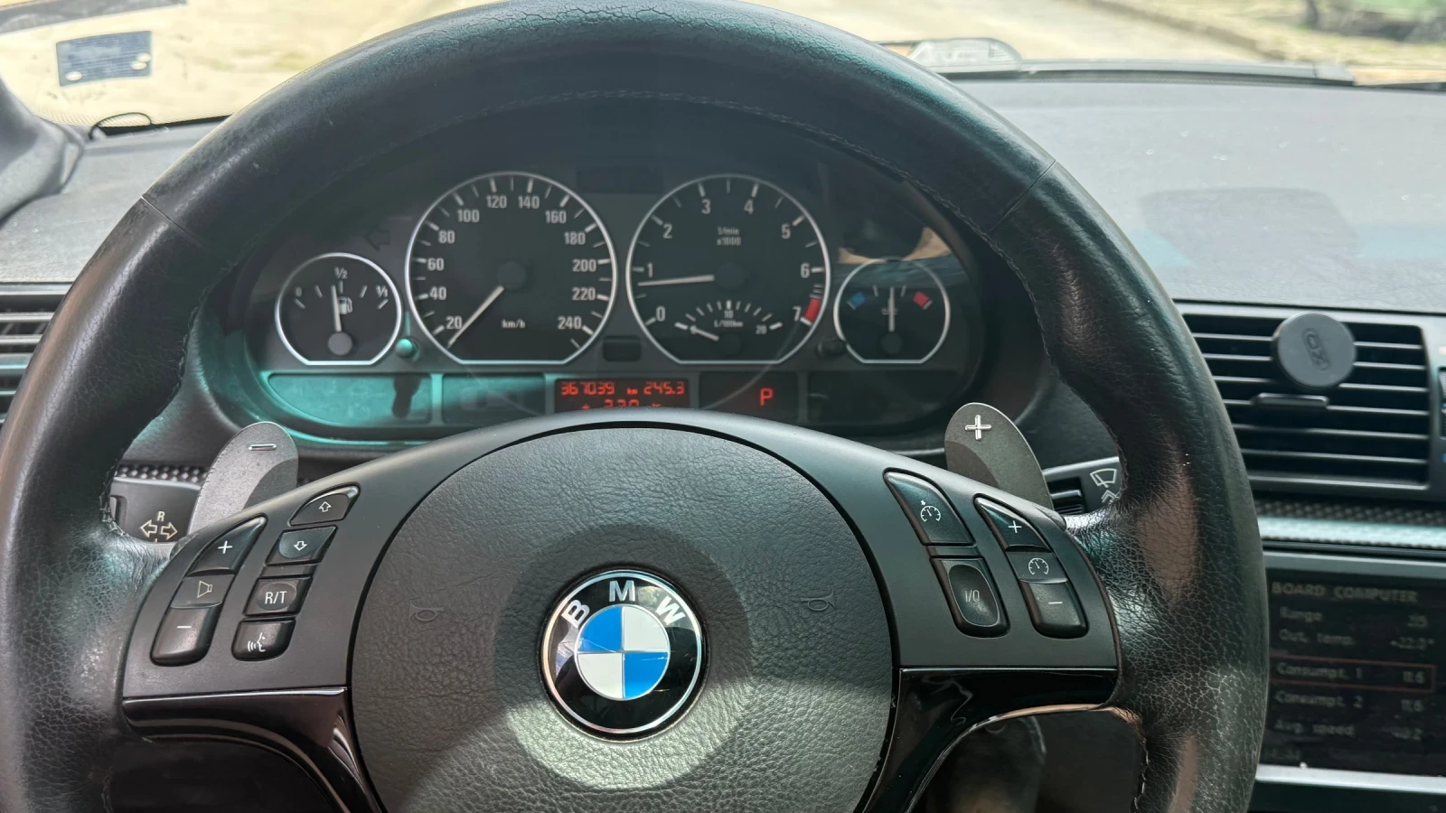 BMW 330, снимка 4 - Автомобили и джипове - 53760535