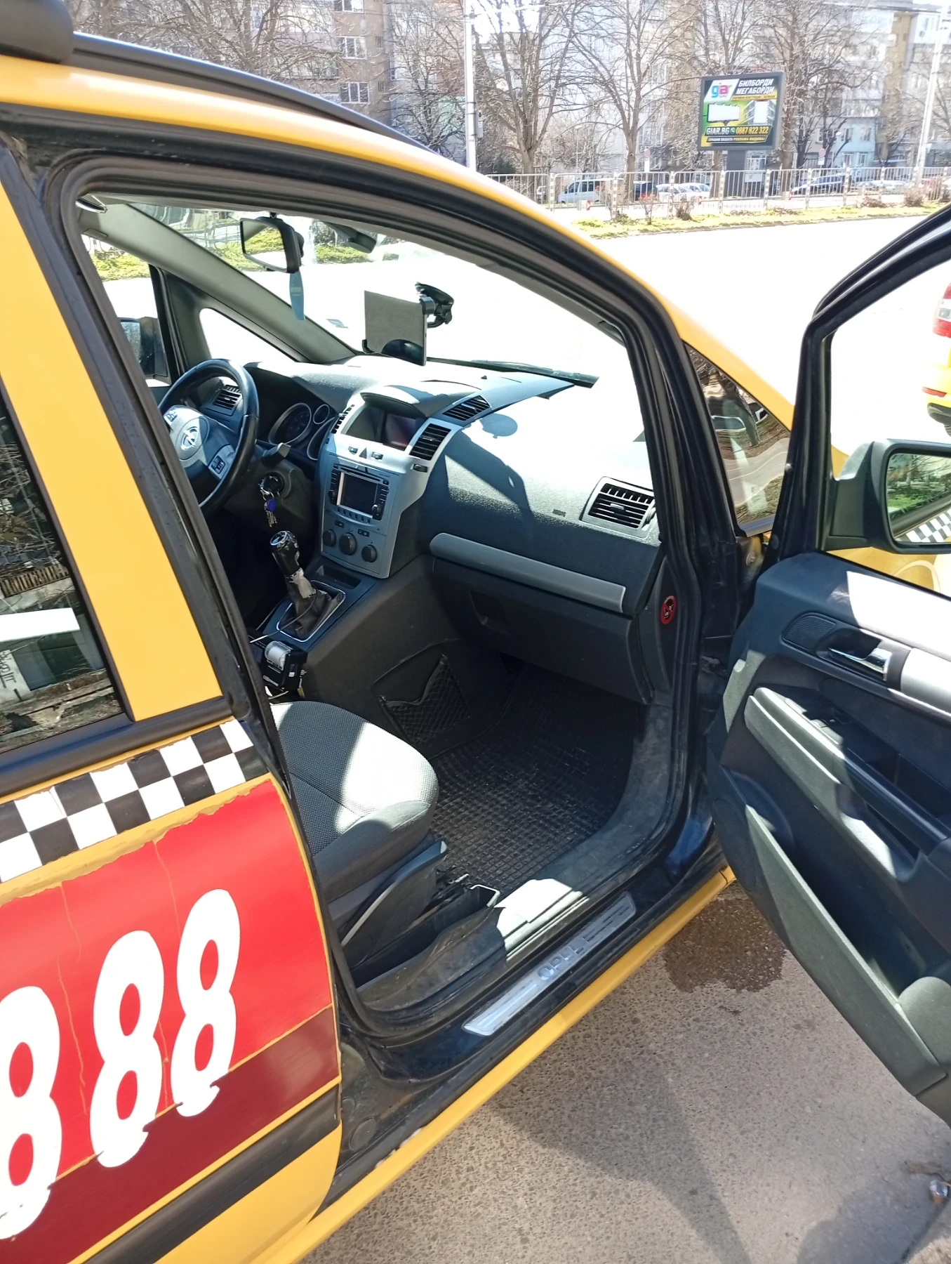 Opel Zafira, снимка 7 - Автомобили и джипове - 53783275