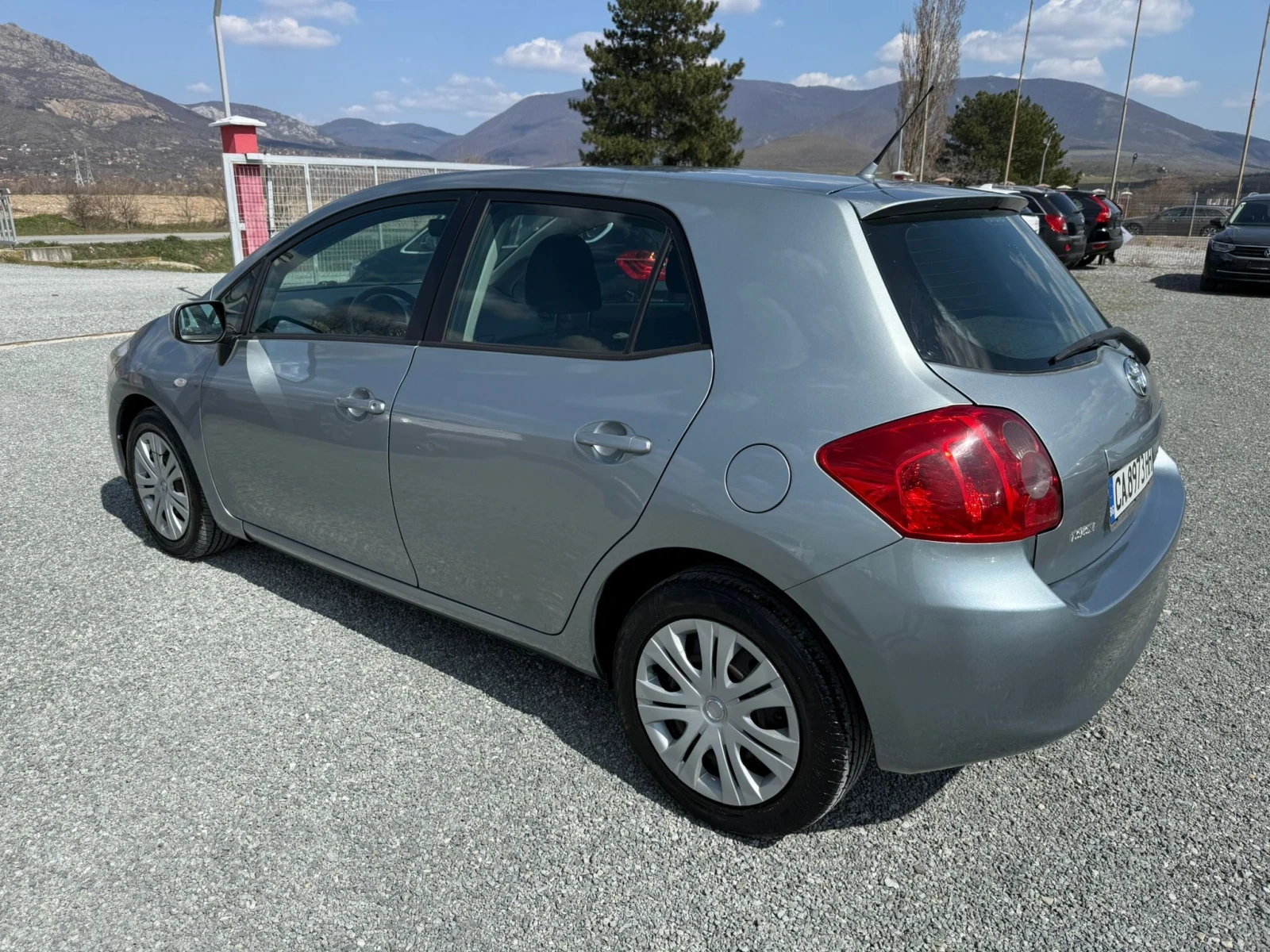 Toyota Auris (KATO НОВА), снимка 9 - Автомобили и джипове - 53975041