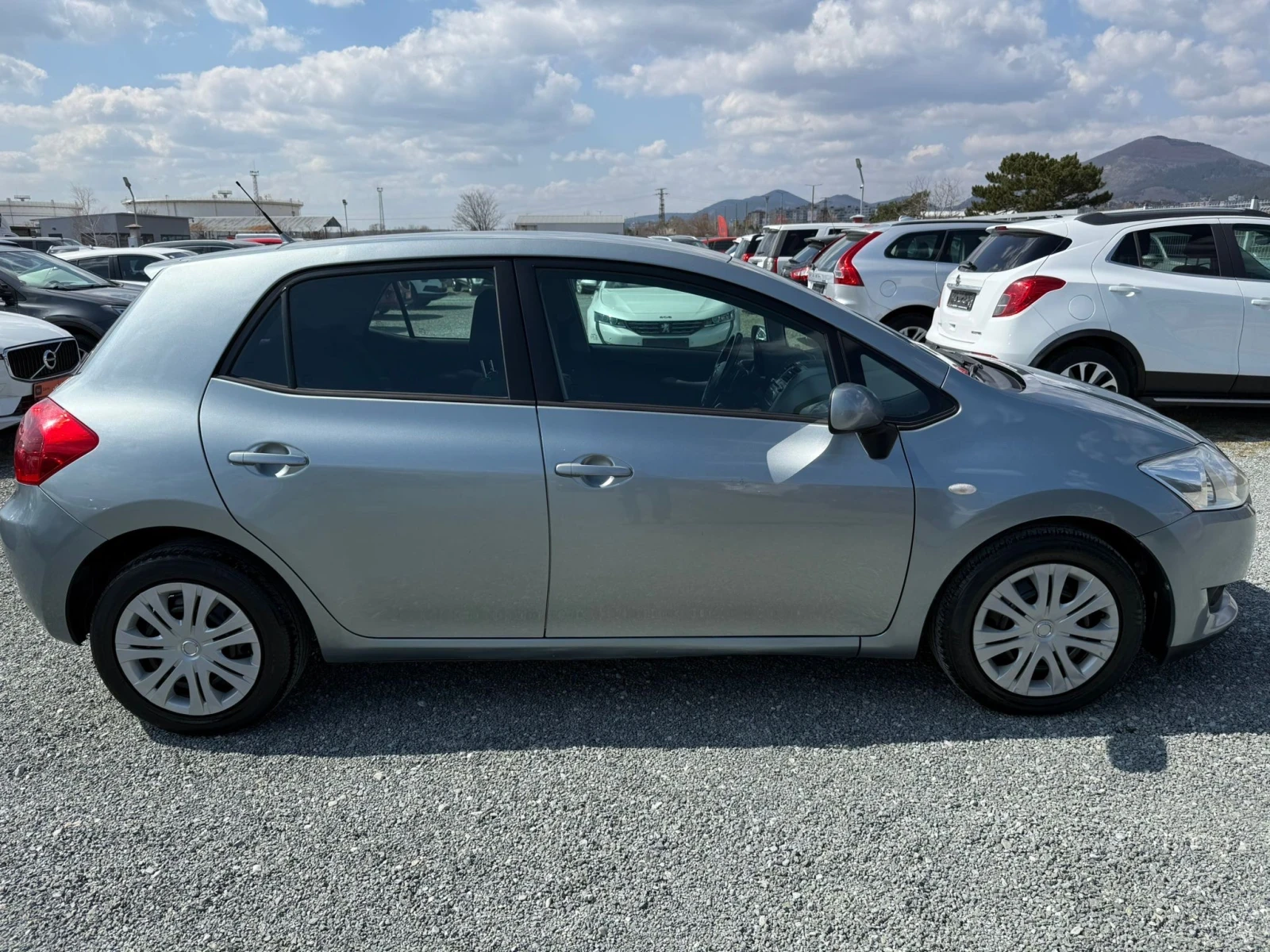 Toyota Auris (KATO НОВА), снимка 4 - Автомобили и джипове - 53975041