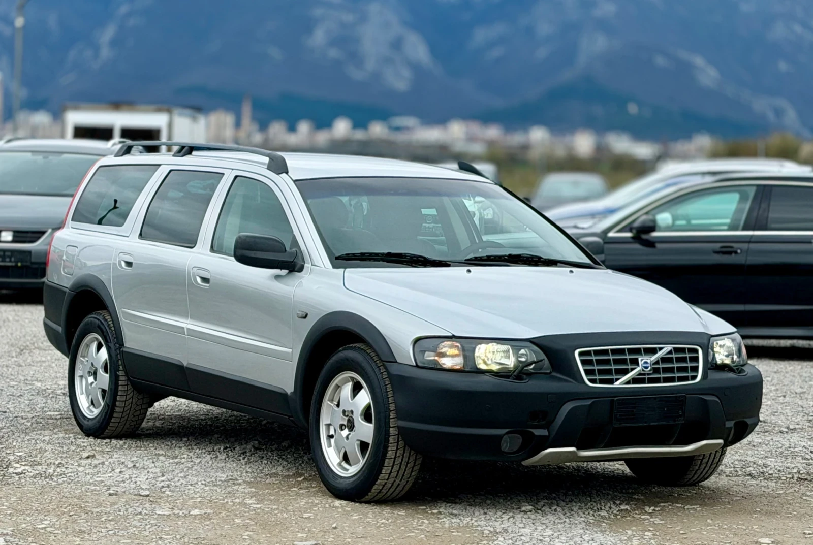 Volvo Xc70 2.4D5 163к.с * Автоматик* * Ксенон* * Италия*  | Auto.bg — изображение 1