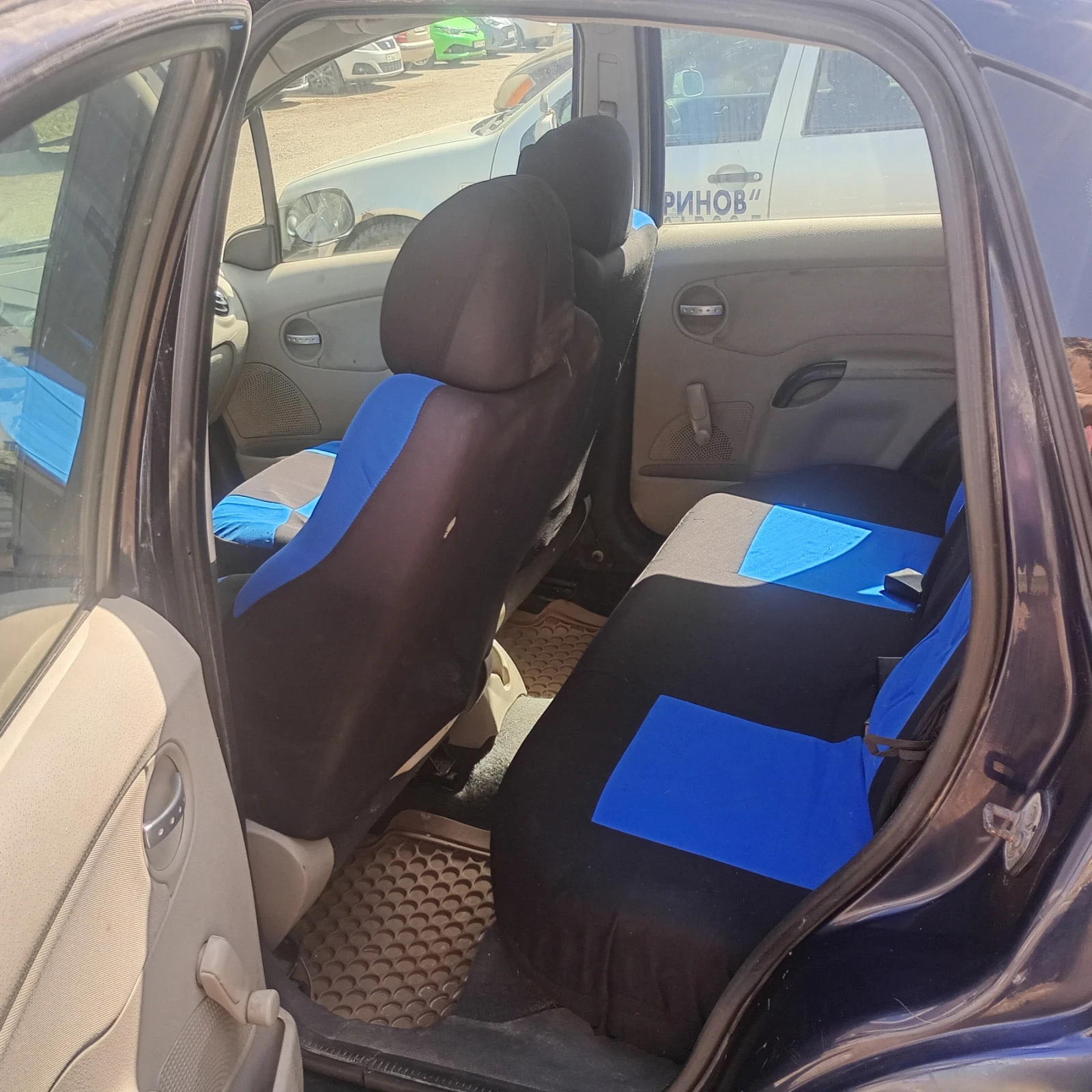 Citroen C3 1.4HDI 90 к.с, снимка 12 - Автомобили и джипове - 54359706