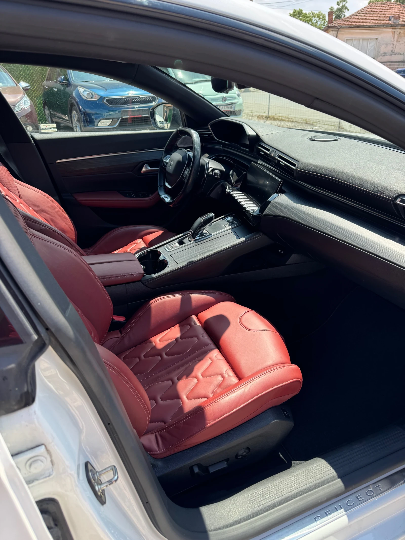 Peugeot 508 Plug-in Hybrid/GT/Focal/360/ACC/Night Vision, снимка 8 - Автомобили и джипове - 54634045
