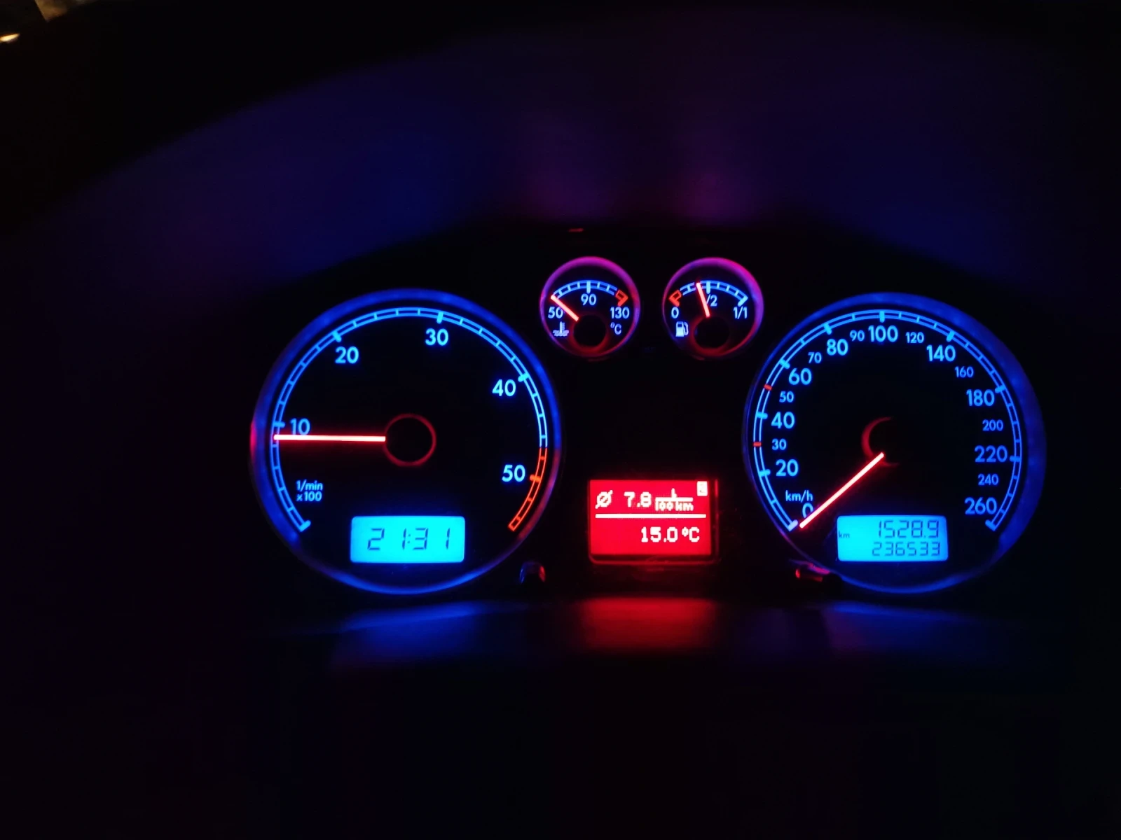 VW Passat 1.9 TDI, 4MOTION, снимка 11 - Автомобили и джипове - 54917535