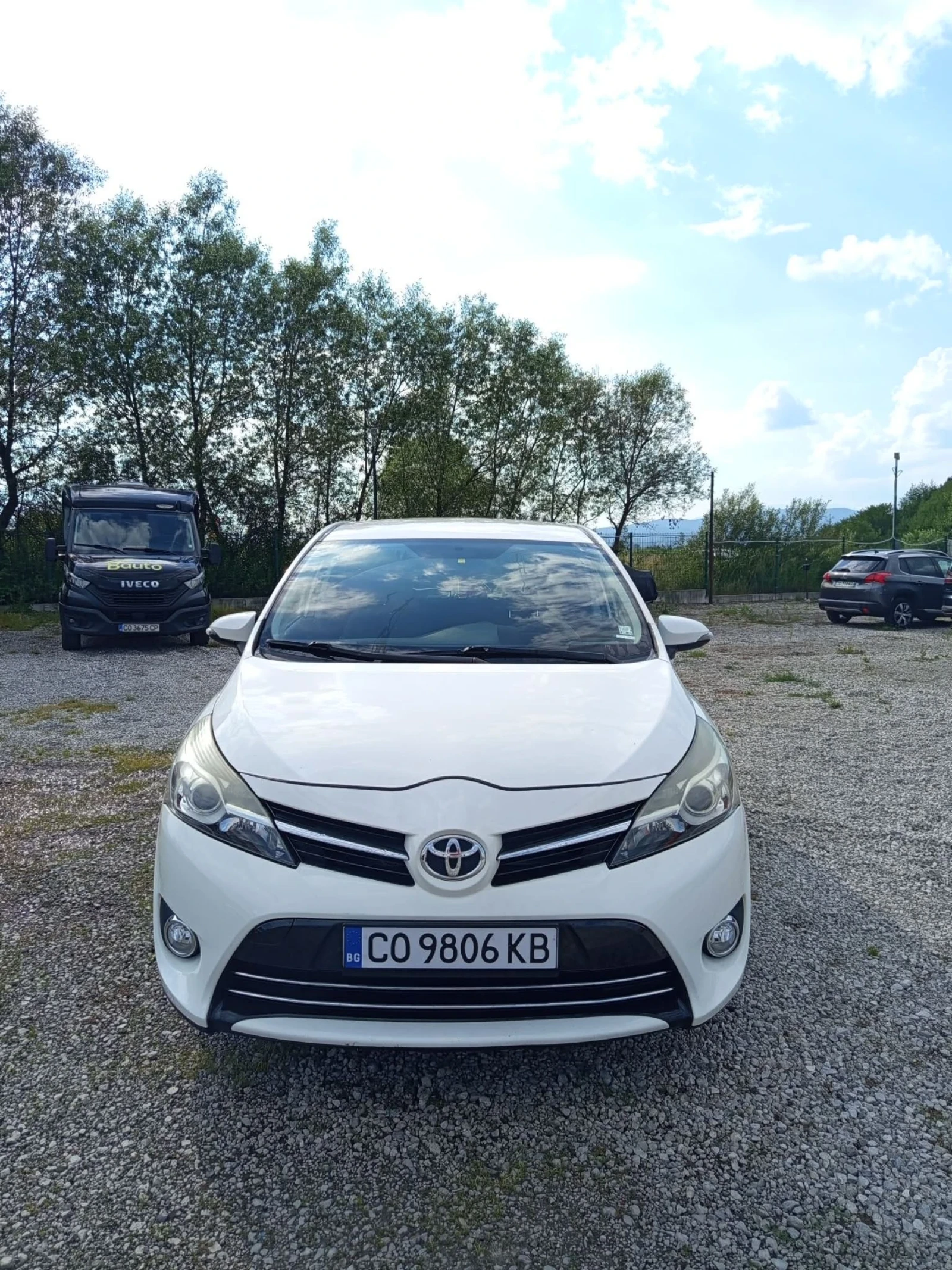 Toyota Verso 1.6, снимка 3 - Автомобили и джипове - 55065755