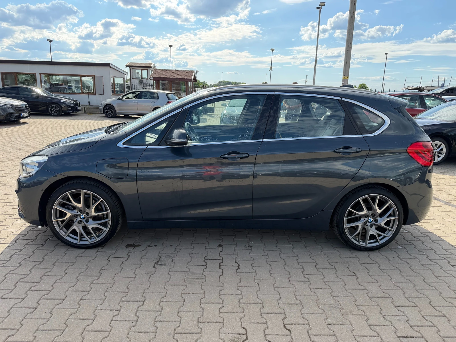 BMW 225 XE PLUG IN HYBRID AVTOMAT/NAVI/KOJA EURO 6, снимка 9 - Автомобили и джипове - 55223953