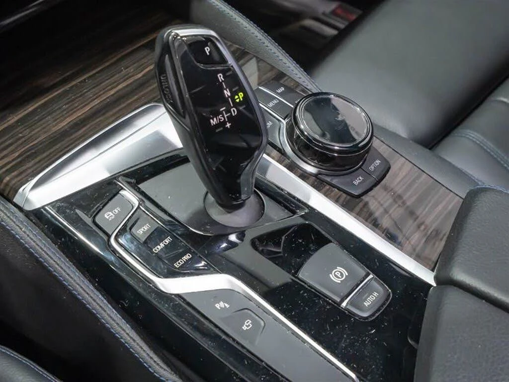 BMW 540 d M SPORT xDrive* HARMAN KARDON* 360 CAM* ХЕДЪП* , снимка 14 - Автомобили и джипове - 55512801