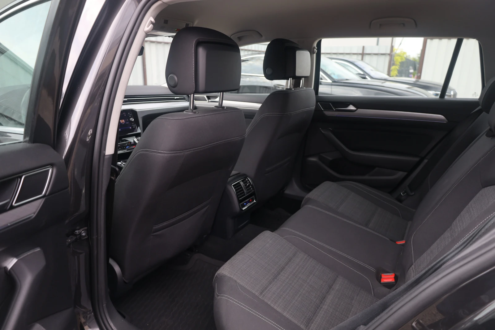 VW Passat 2.0 TDI Face ACC KAM KeyStart Blind Lane #iCarbg, снимка 10 - Автомобили и джипове - 55708017