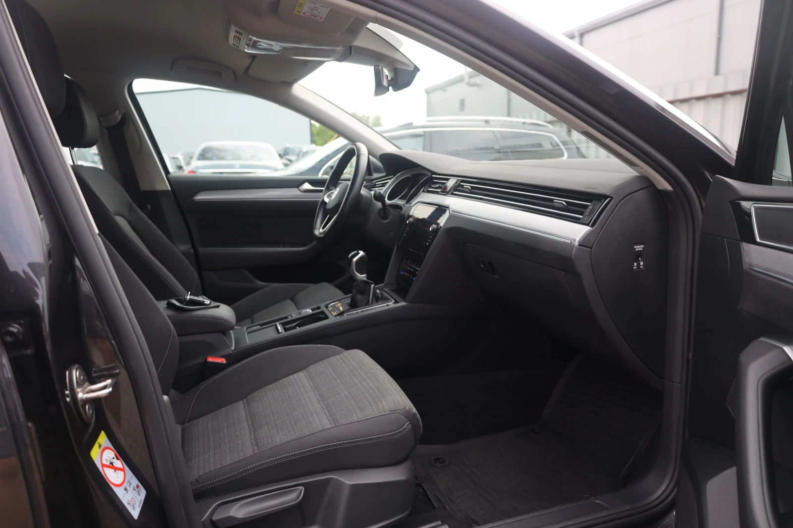 VW Passat 2.0 TDI Face ACC KAM KeyStart Blind Lane #iCarbg, снимка 8 - Автомобили и джипове - 55708017