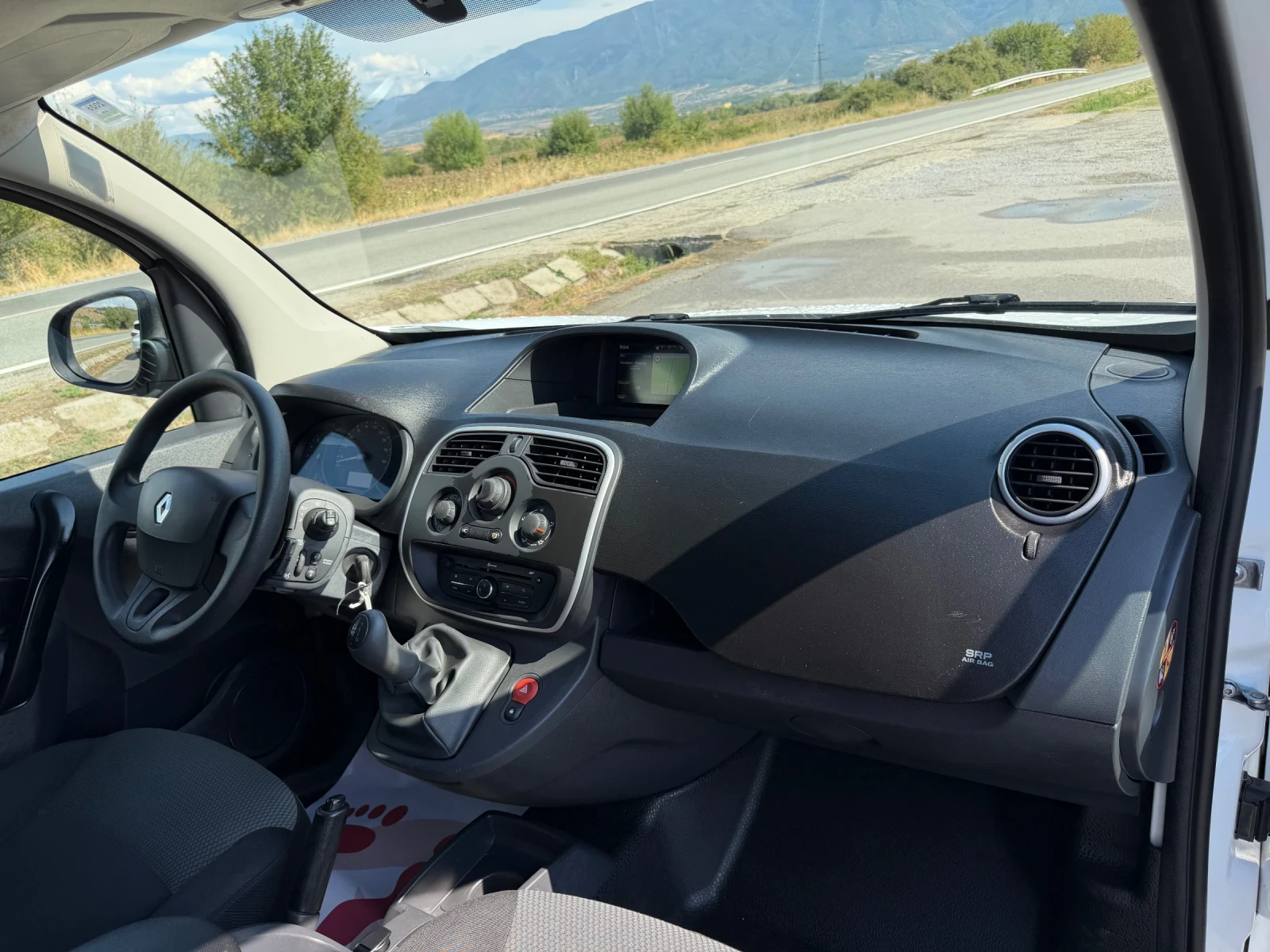 Renault Kangoo 1.5 DCI, снимка 7 - Автомобили и джипове - 56015379
