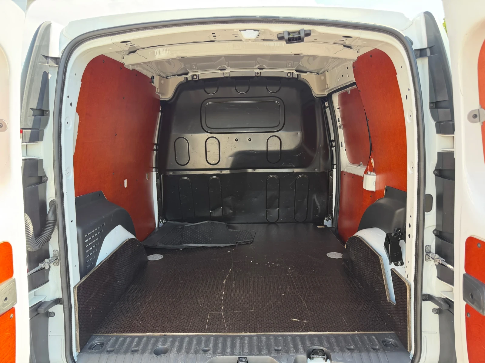 Renault Kangoo 1.5 DCI, снимка 4 - Автомобили и джипове - 56015379