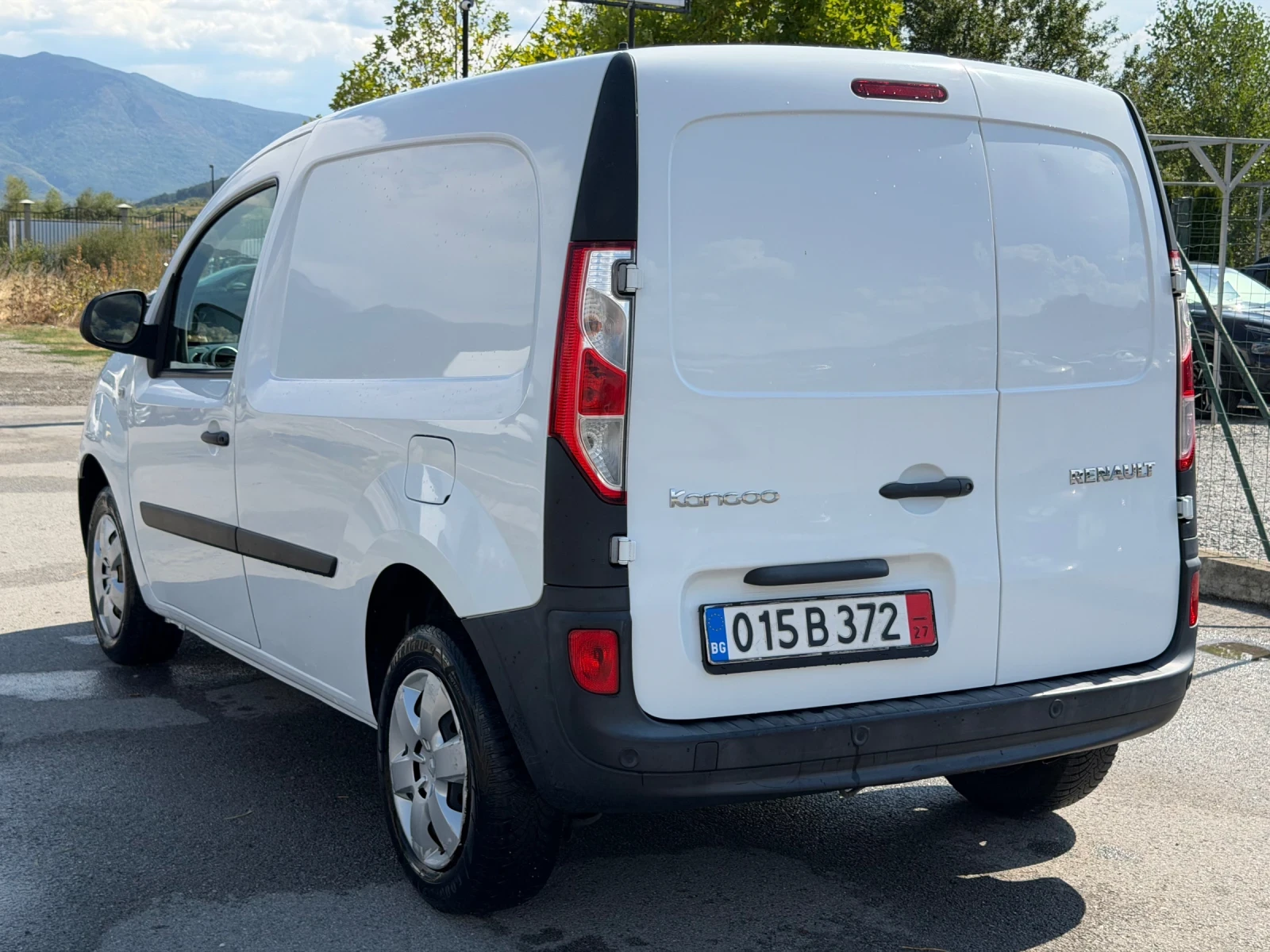 Renault Kangoo 1.5 DCI, снимка 3 - Автомобили и джипове - 56015379