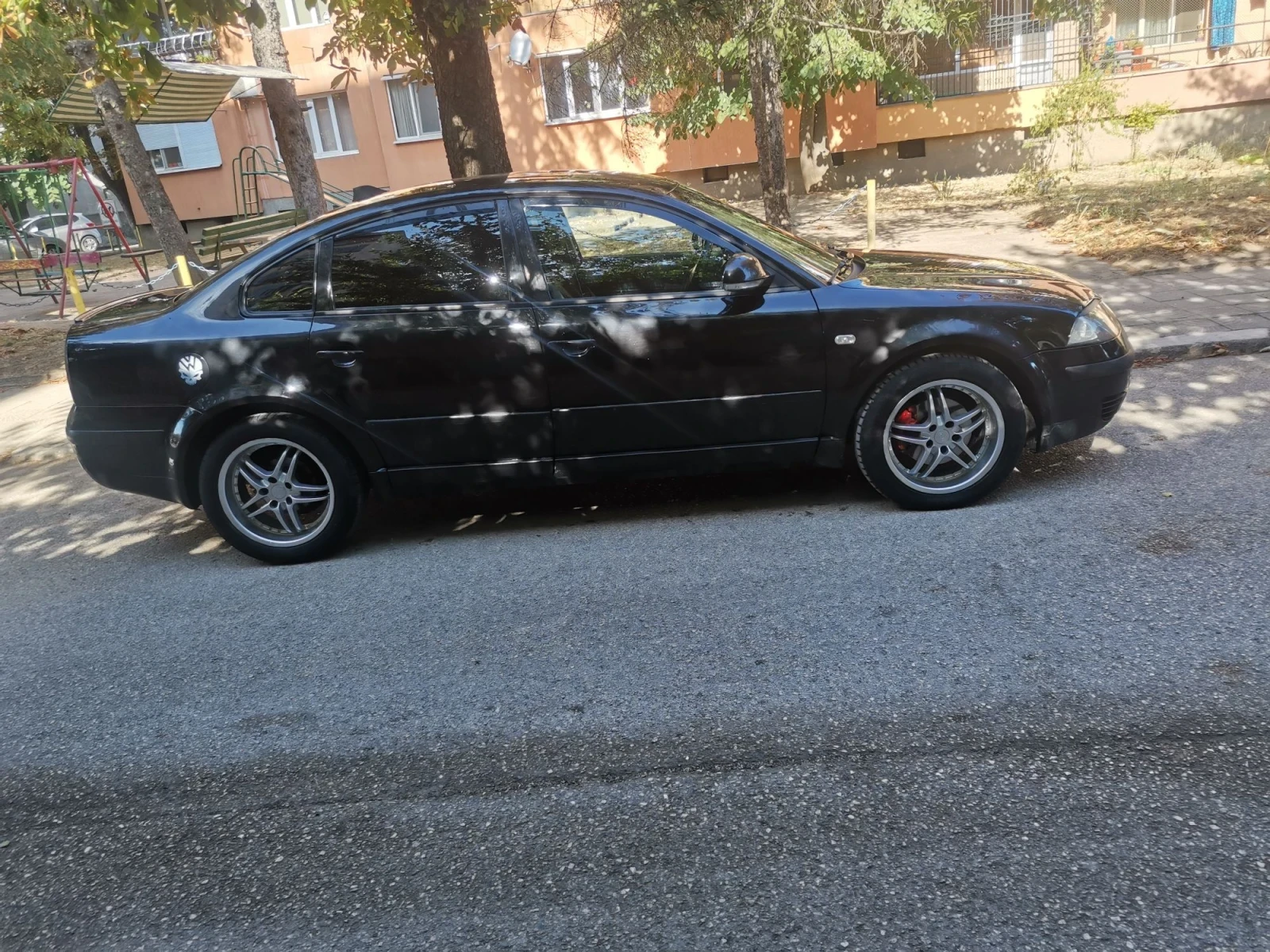 VW Passat, снимка 5 - Автомобили и джипове - 56133772